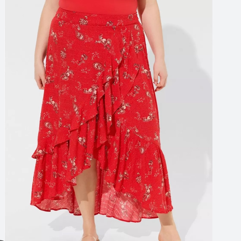 🎉HP 🎉 Torrid Size 3 Red Ruffle Hi-Low Skirt